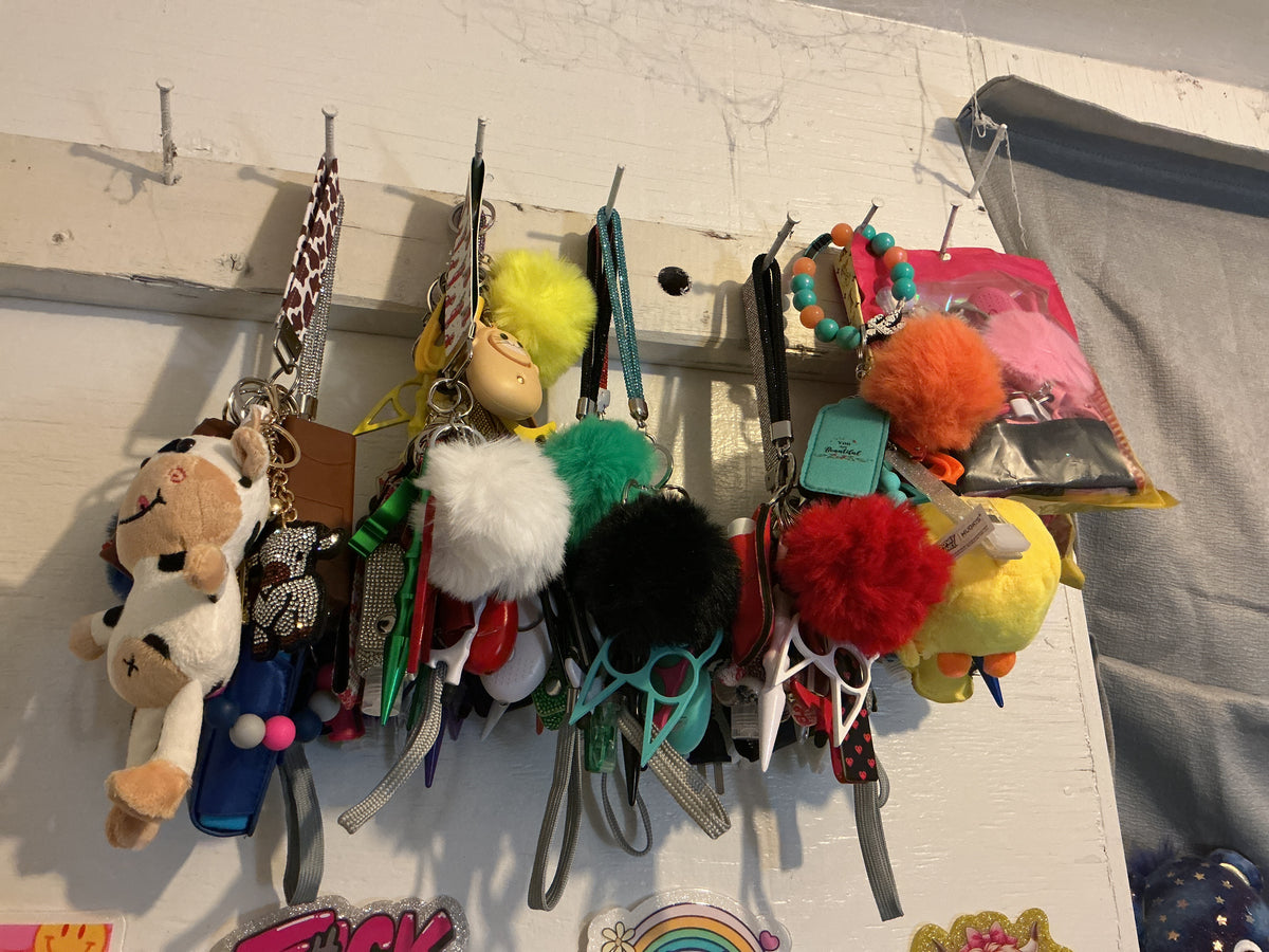 Safety keychains prices vary